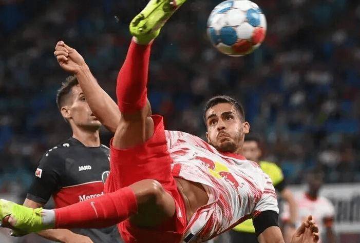 德甲第 14 轮焦点战：老林务所畔体育场的保级生死冲