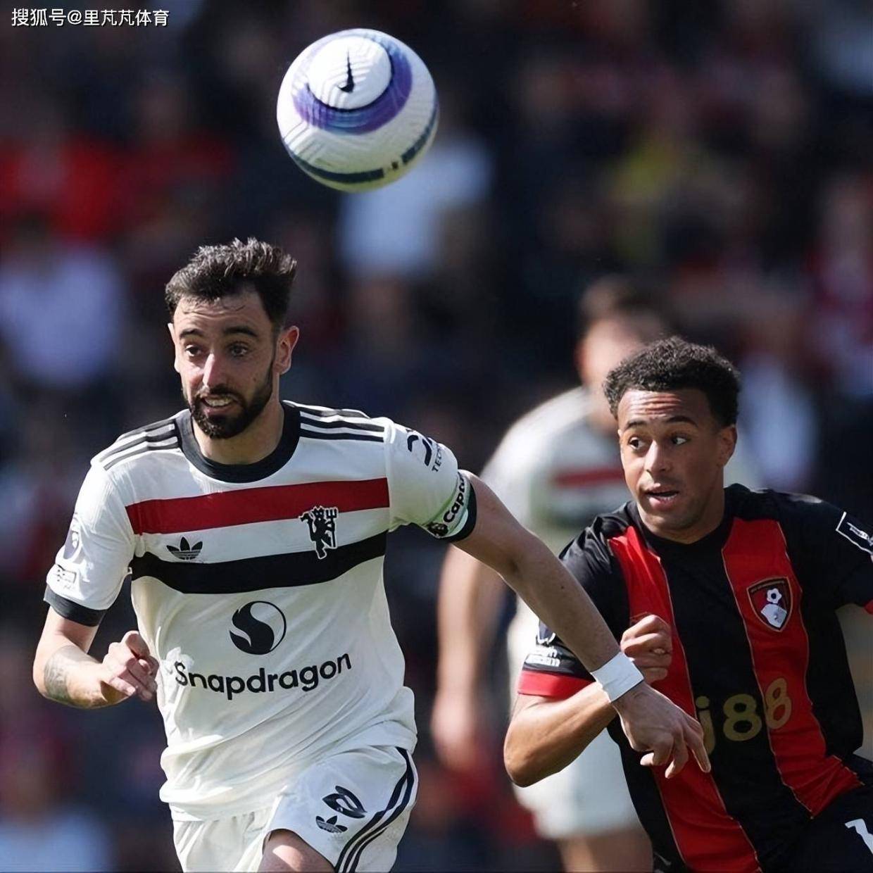 经典互捅局！曼联4-4伯恩茅斯痛失好局，阿莫林总结“三问题”